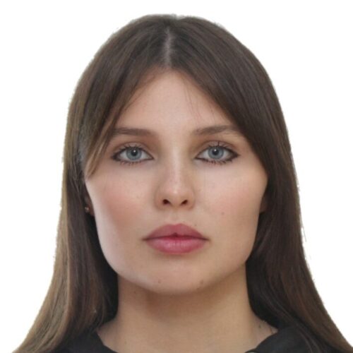Арина Фабрикантова